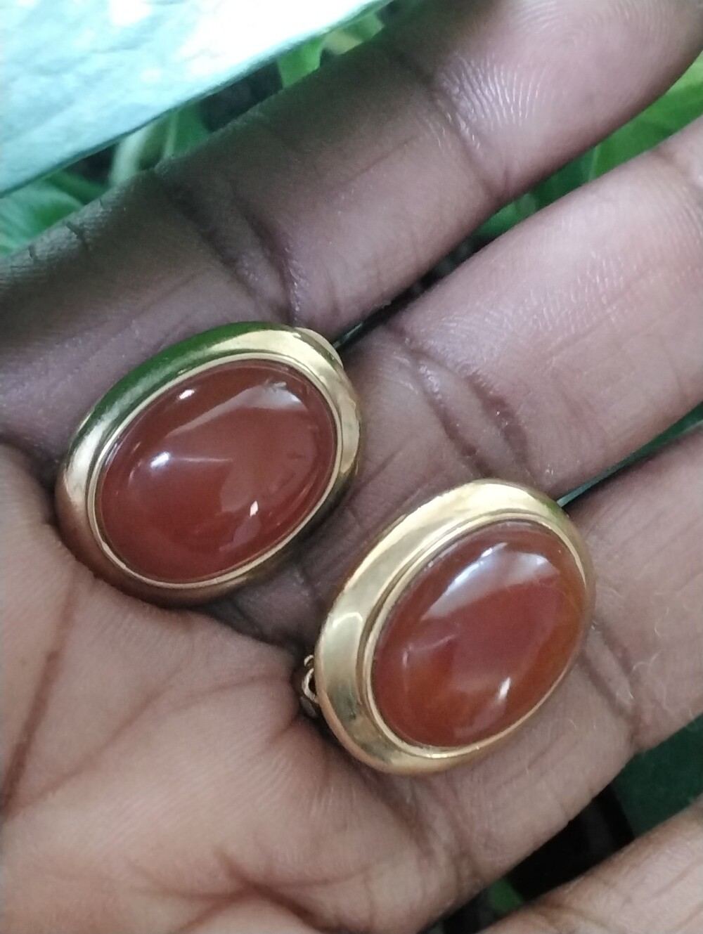 Vintage Francesca Romano Gold Pleated Natural Carnelian Clip On Earrings Italy